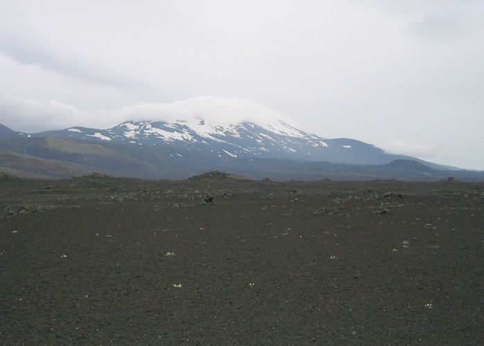 Вулкан Гекла по ту стороне вулканического пепла
