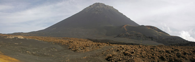 Пик вулкана Фогу