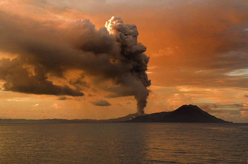 Извержение вулкана Тавурвур