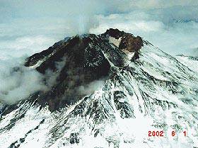 Состояние экструзивного купола вулкана Безымянный на 1 июня 2002